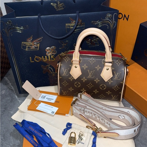 Louis Vuitton Monogram Speedy Bandouliêre 20 Beige Strap NEW - Picture 3 of 15
